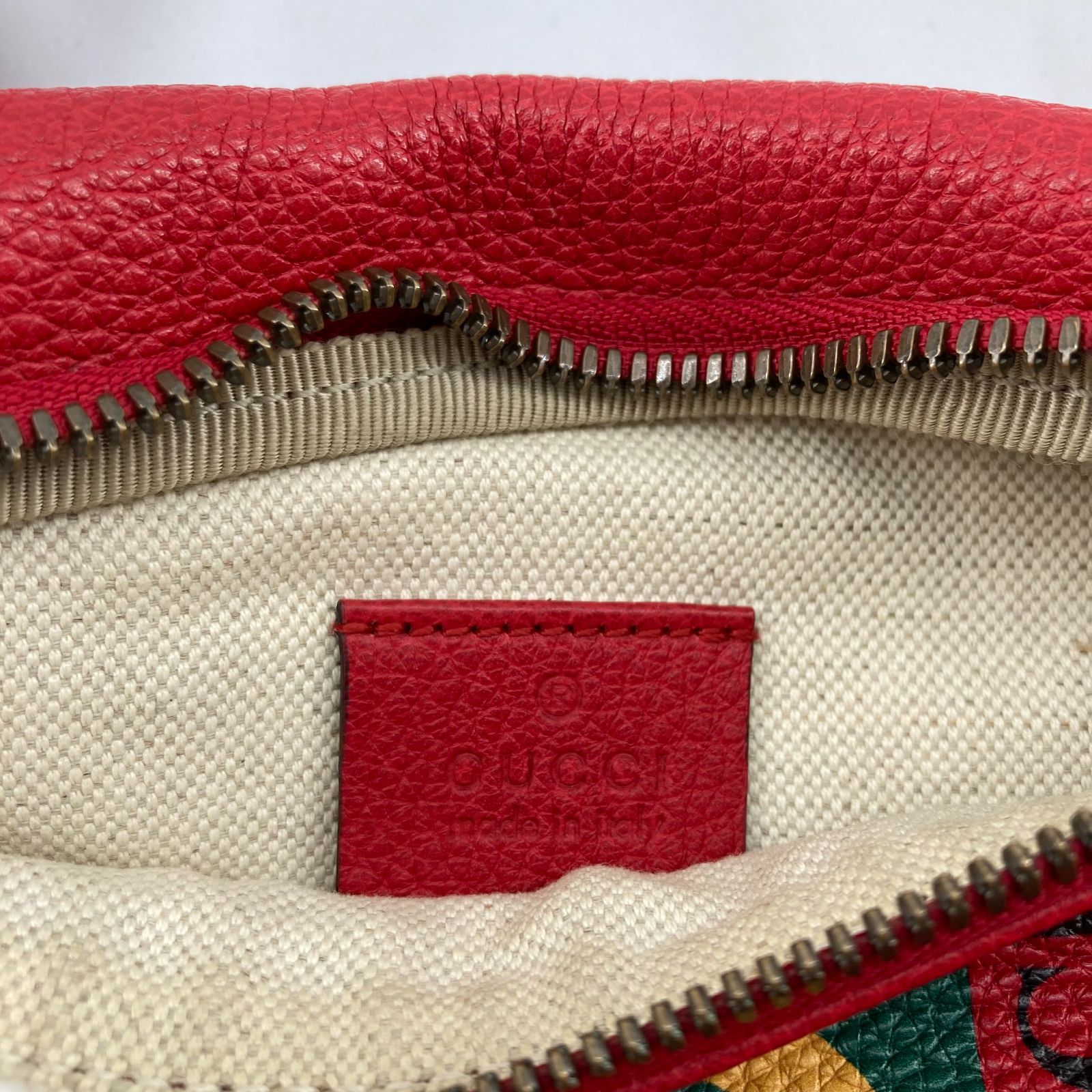 Gucci（グッチ）シェリーライン ロゴプリント ボディバッグ ベルト