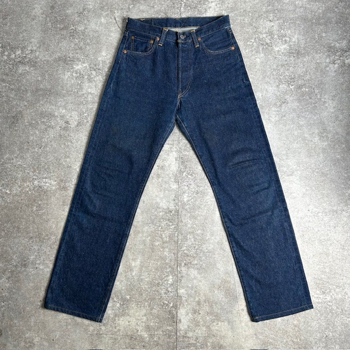 Levi's 501XX 00s アメリカ製　W34 バレンシア製　デニム　濃紺 Levi's 501XX バレンシア W30 90sアメリカ製 デニム 濃紺 - メルカリ