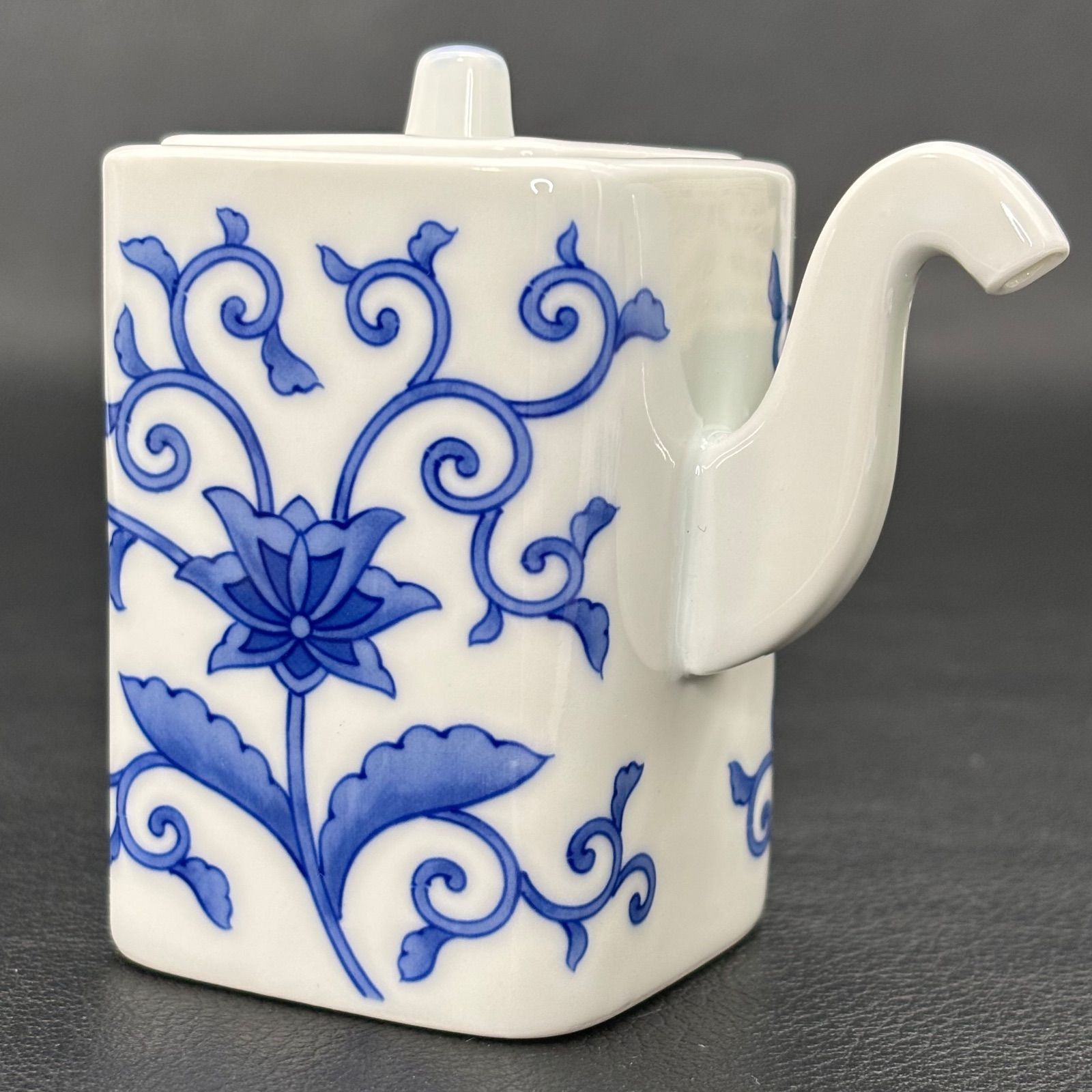 新品 有田焼窯元 宮内庁御用達 深川製磁 染付 かぶと唐草 小付揃 角