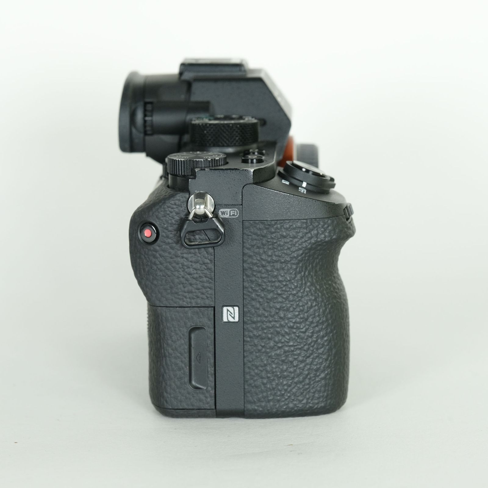 良品 | バッテリーグリップ・バッテリー3個付] SONY α7R II（ILCE-7RM2