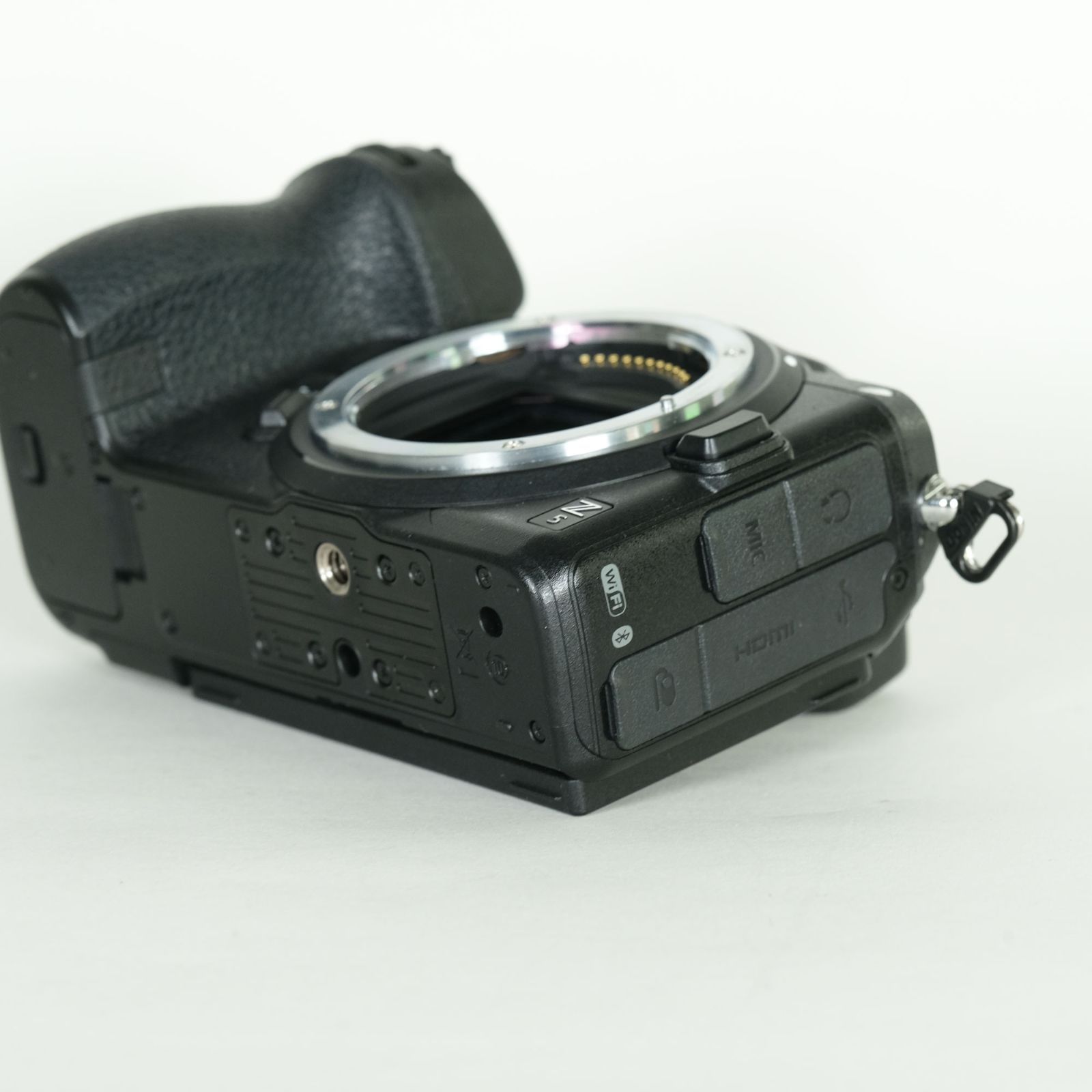 美品 | シャッター数1,420回] Nikon Z5 [ボディ] | Nikon Zマウント