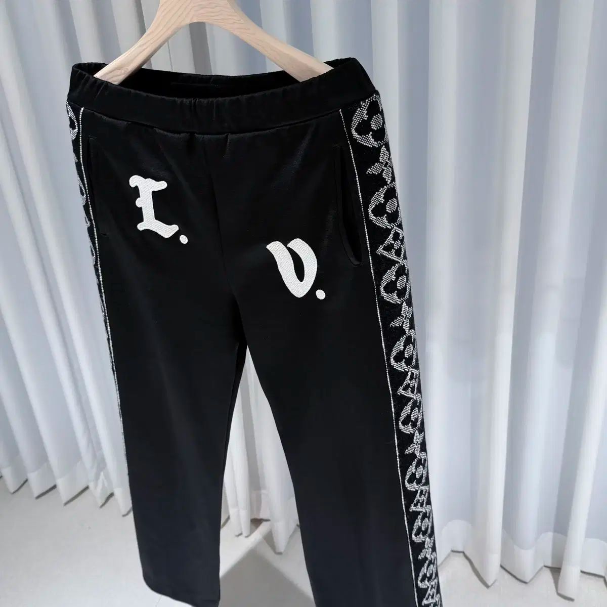 L / ルイヴィトン モノグラム ジャージ ブラック ズボン - メルカリ