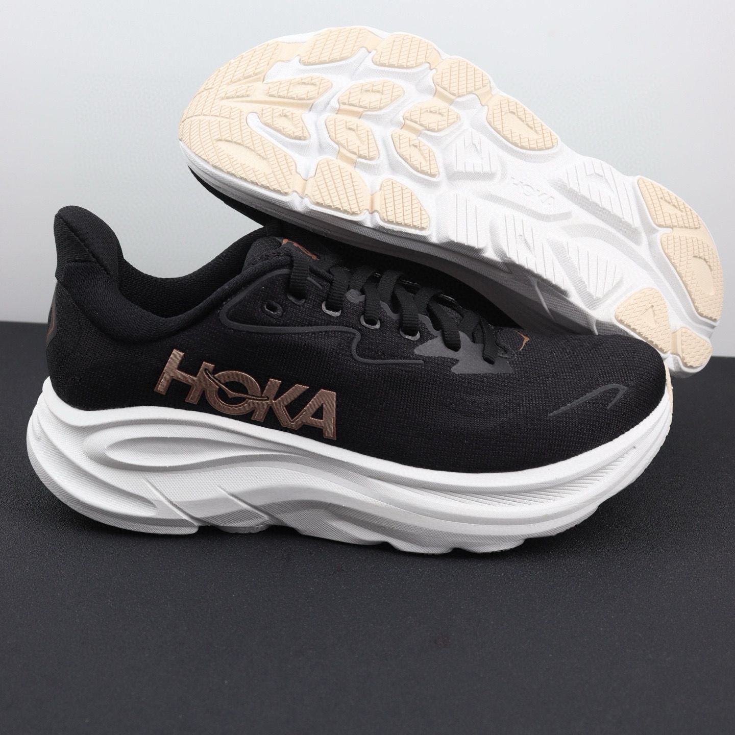  HOKA ホカオネオネ ONEONE CLIFTON 10 ホカ エム クリフトン スニーカー ランニングシューズ ランニング マラソン ランシュー スニーカー 靴