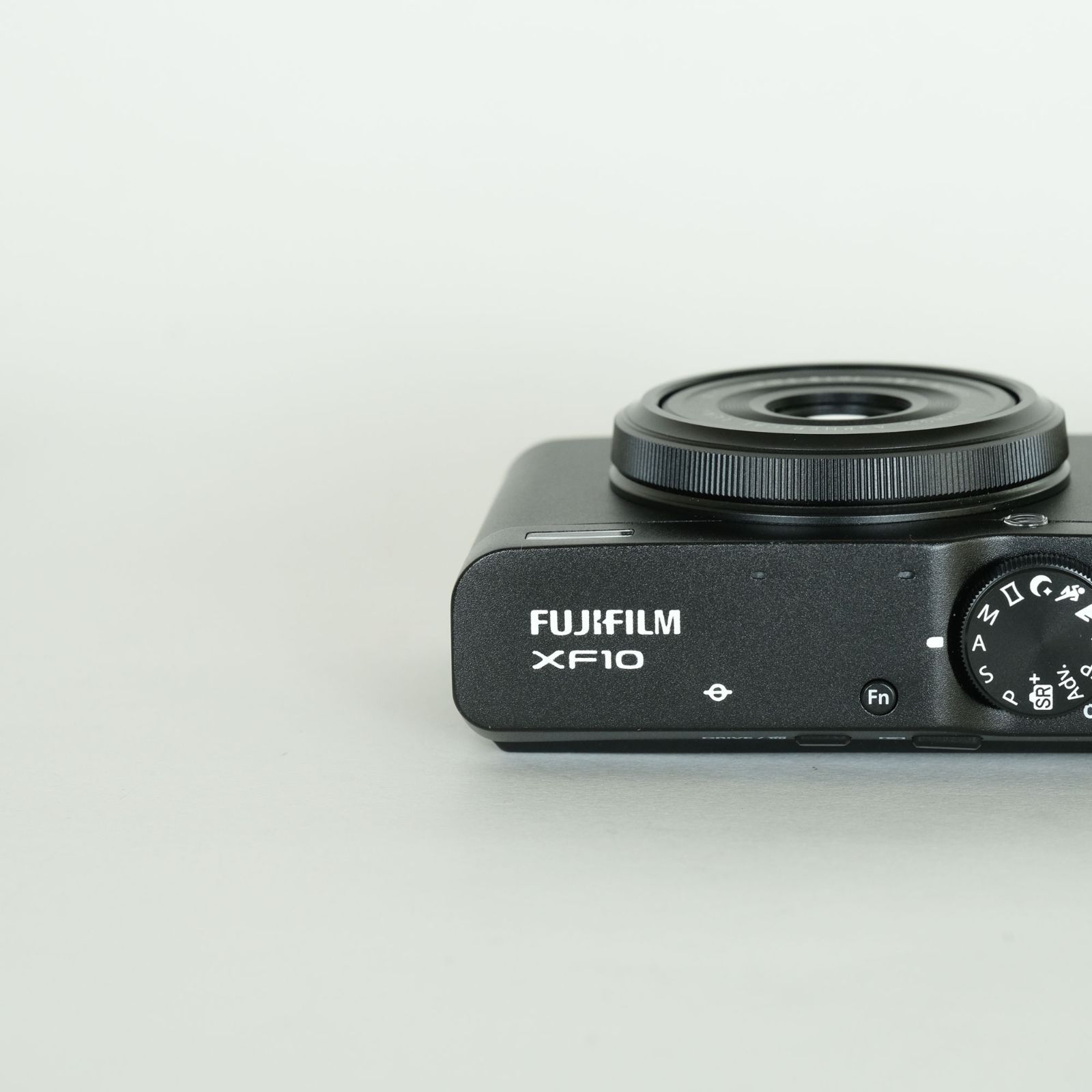 美品] FUJIFILM XF10 ブラック | コンパクトデジタルカメラ - メルカリ
