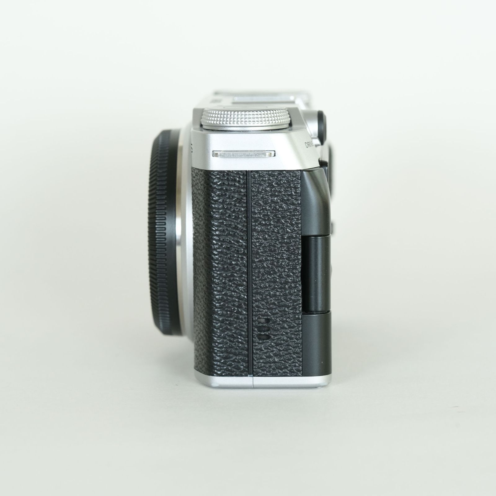 美品 | シャッター数8,270回] FUJIFILM X-M5 [ボディ シルバー