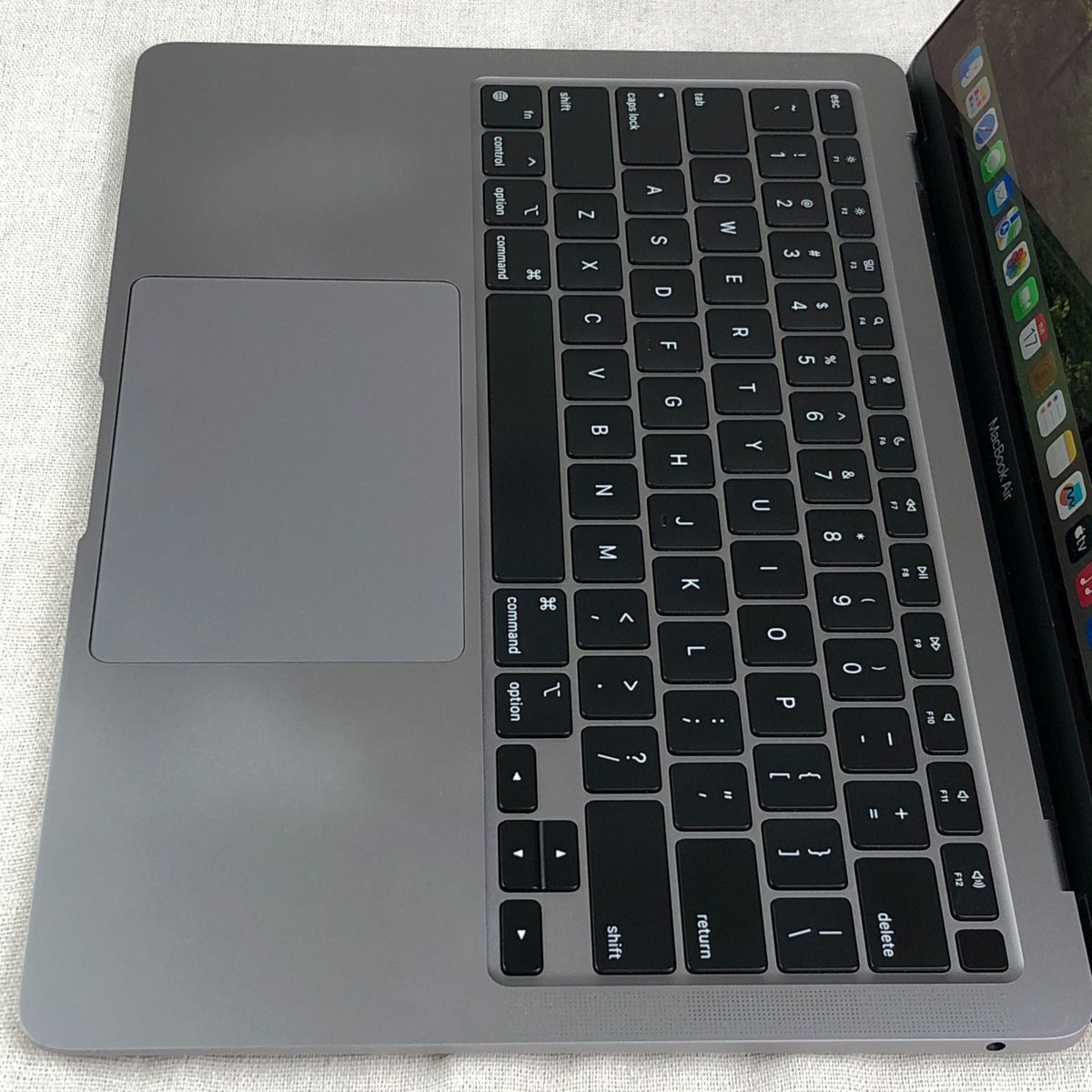 ジャンク品・本体のみ Apple MacBook Air (M1 2020)【M1チップ・メモリ16GB・SSD512GB】★画面表示色異常 ...