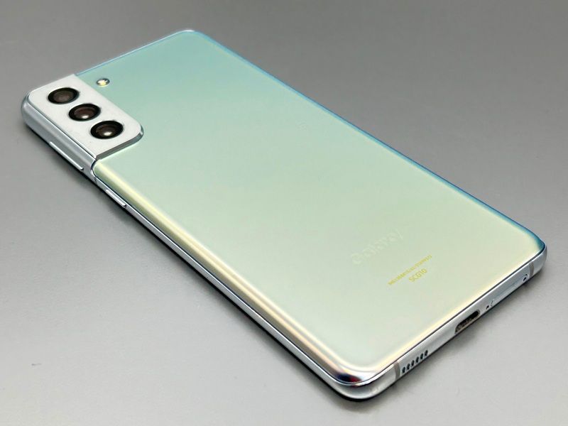 au Galaxy S21+ 5G SCG10 ファントム シルバー 本体 サムスン Galaxy S21+ 5G SCG10 au 価格比較 - 価格.com