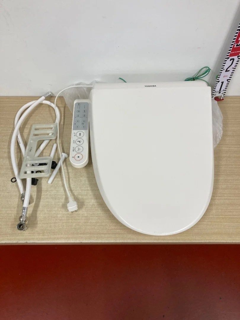 TOSHIBA 温水洗浄便座 SCS-T161 2023年モデル Amazon | 東芝 温水洗浄便座 クリーンウォッシュ オート脱臭・リモコン