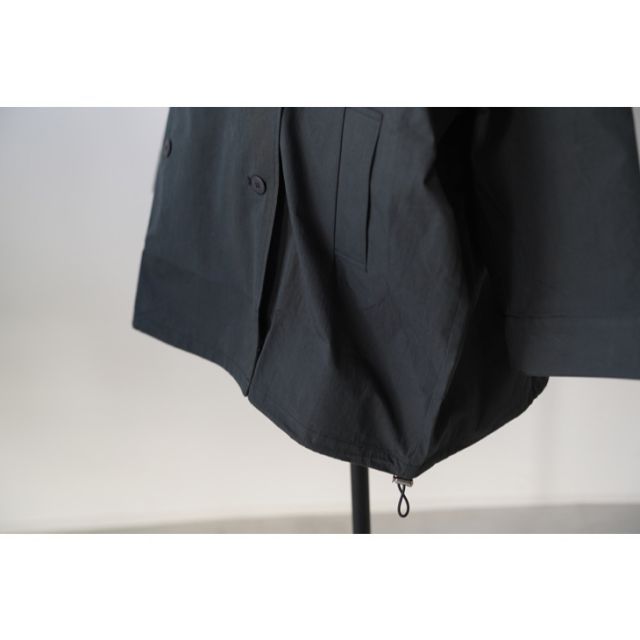 FILUM | リラックスミドルトレンチ (black/charcoal) | トレンチコート