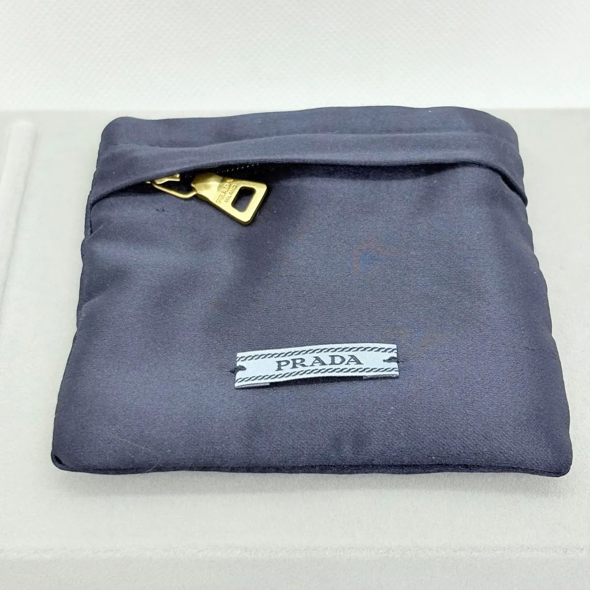  PRADA プラダ バレッタ 三角ロゴプレート ポーチ付 ヘアピン ヘアアクセサリー