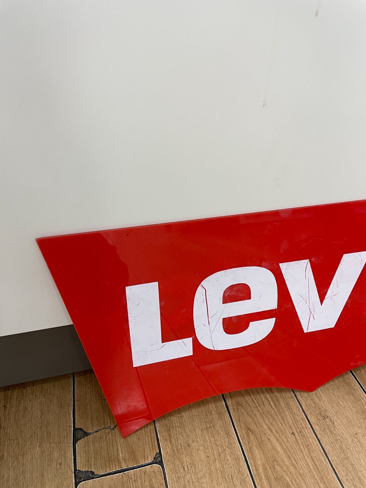 ☆リユースのサカイつくば店☆ Levi's リーバイス ロゴ アクリル