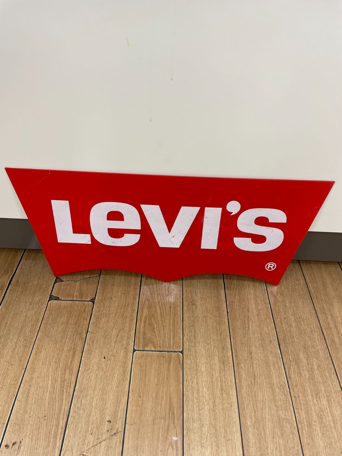 ☆リユースのサカイつくば店☆ Levi's リーバイス ロゴ アクリル