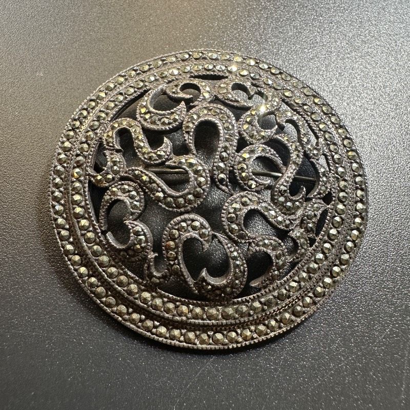   シルバー925 ブローチ TORUN Yahoo!オークション -「torun 925」(アクセサリー、時計) の落札相場