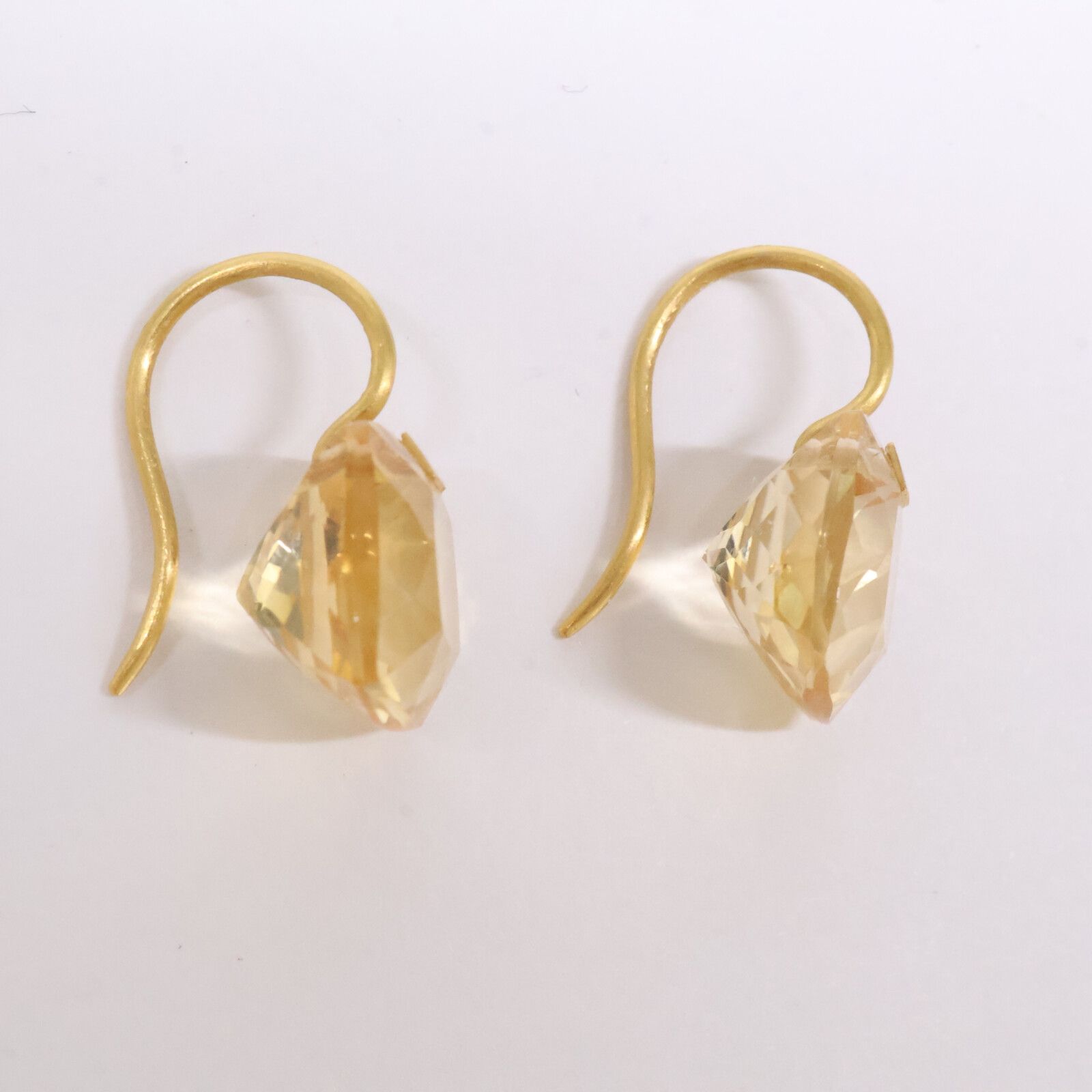 マリーエレーヌ ドゥ タイヤック ピアス シトリン 22金