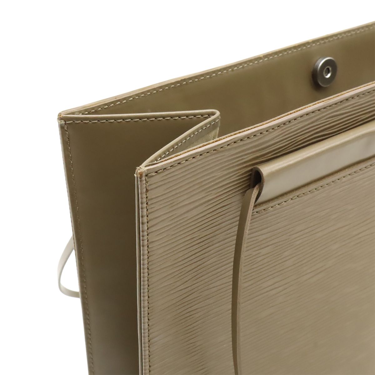 ルイヴィトン サントロペショルダーバッグ　エピM5246C LOUIS VUITTON ルイヴィトン ショルダーバッグ サントロペ エピ - メルカリ