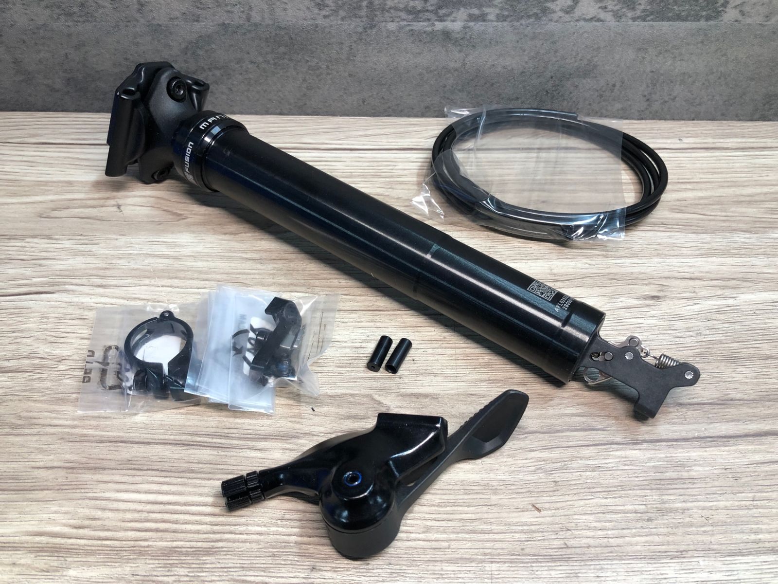 JH776 X-FUSION MANIC ドロッパーシートポスト Φ30.9 125mm 未使用