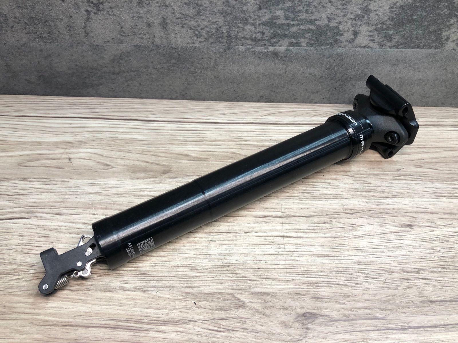 JH776 X-FUSION MANIC ドロッパーシートポスト Φ30.9 125mm 未使用