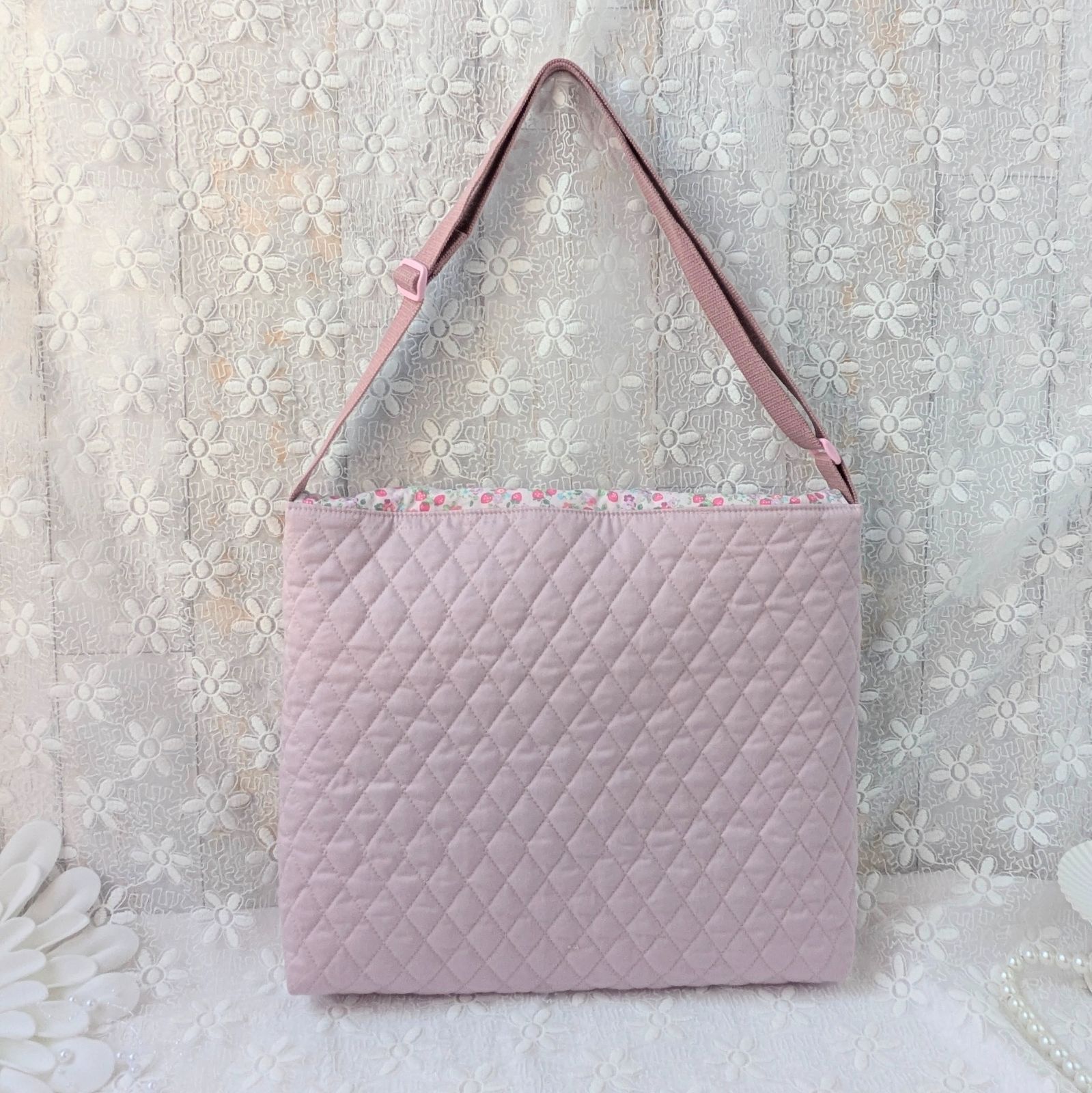 図書袋 絵本バッグ 通園バッグ ショルダーバッグ 小花といちご くすみ