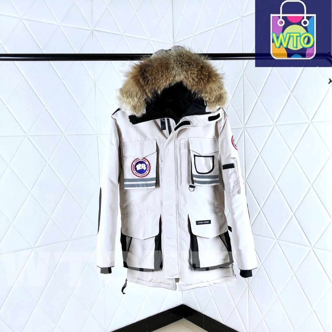 今日特価】Canada Goose カナダグース ャナダグース ダウンジャケット