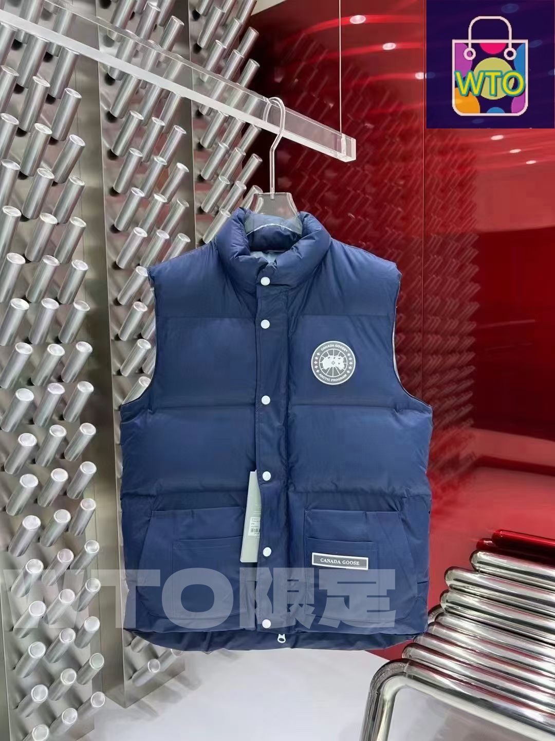 本日発送　  ダウンベスト カナダグース CANADA GOOSE (カナダグース) ロゴパッチ フルジップ ダウンベスト