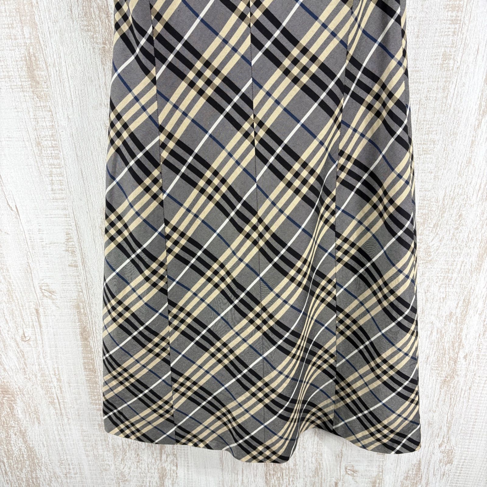 美品 BURBERRY BLUE LABEL バーバリーブルーレーベル ホースロゴ刺繍