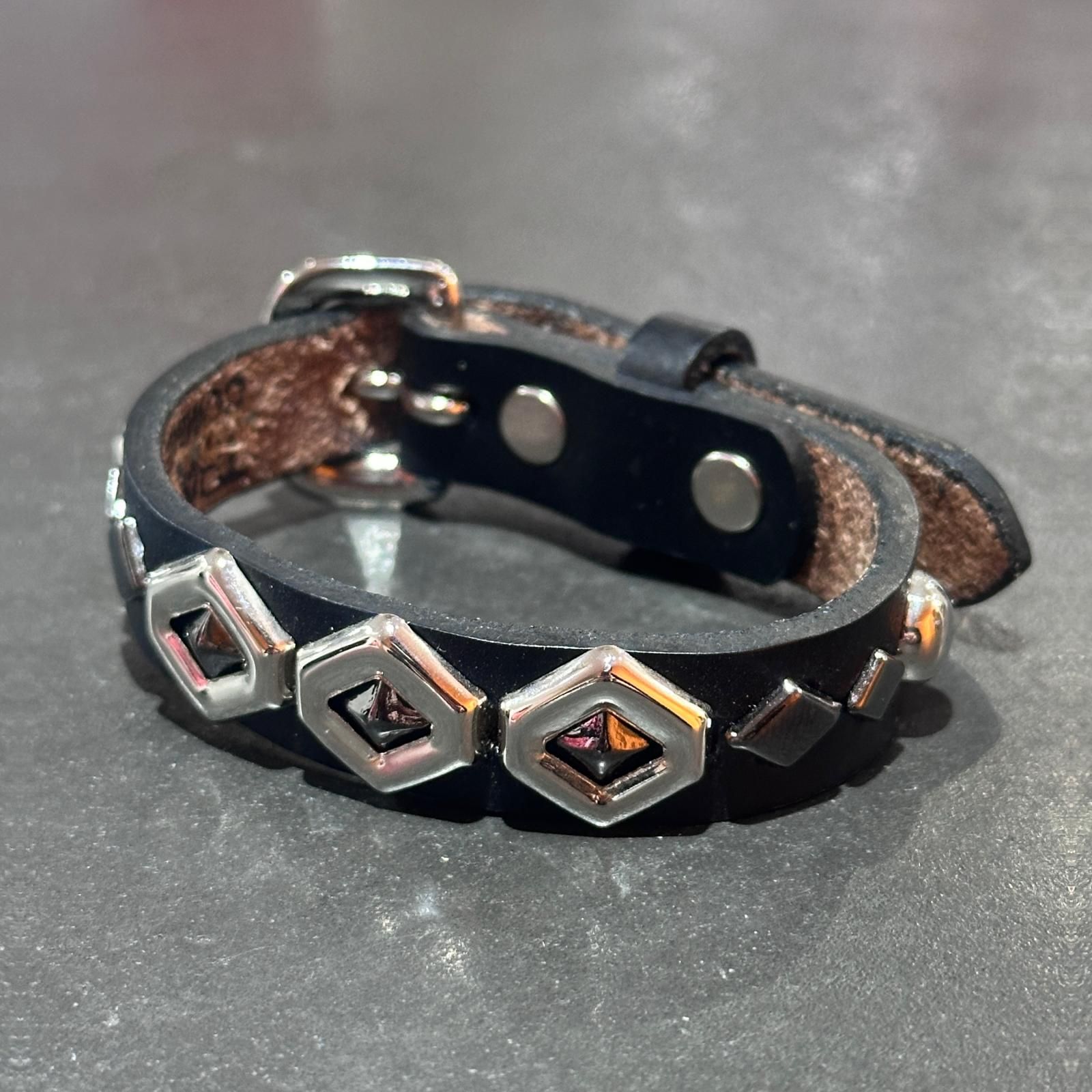 ウルフズヘッド 70mm レザー スタッズブレスレット WOLF'S HEAD