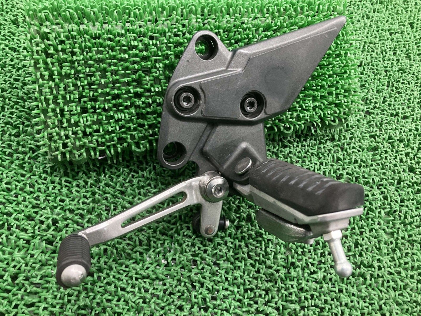 NINJA1000 ステップ 左 0726 カワサキ 純正 中古 バイク 部品 ZX1000G