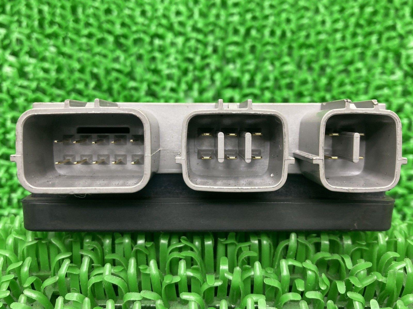 専用ベ ZX-4R コントロールリレー 27002-0061 カワサキ 純正 中古 バイク 部品