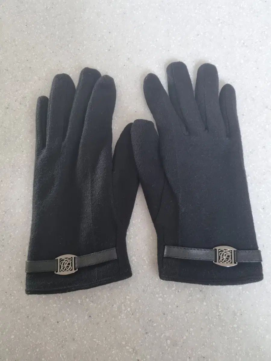 Louis Quatorze ウール手袋 S