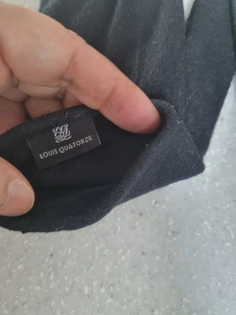 Louis Quatorze ウール手袋 S