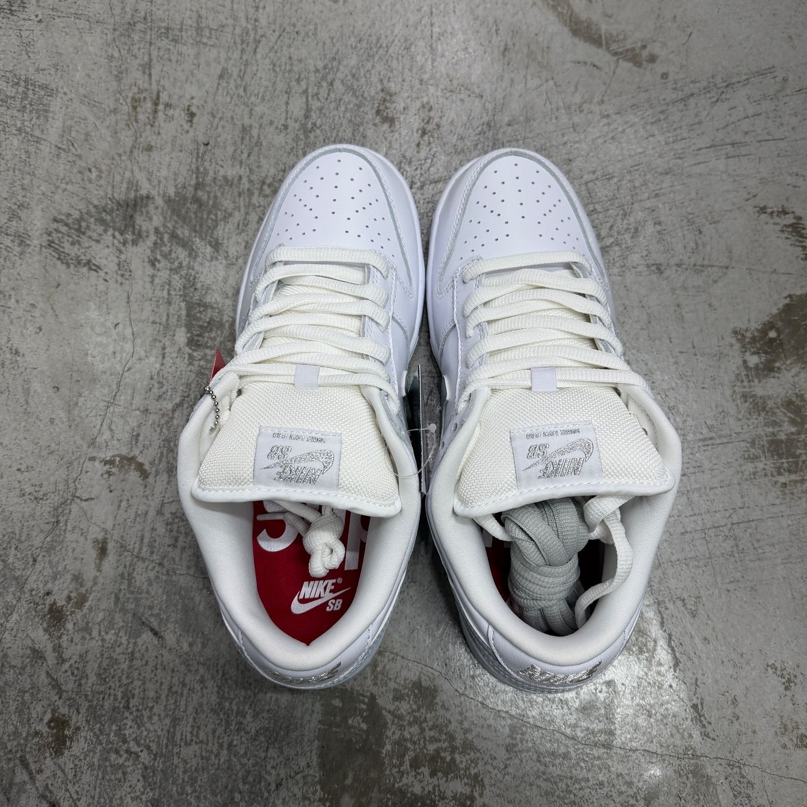 国内正規 未使用 NIKE SB × Supreme Dunk Low White コラボ ダンク 