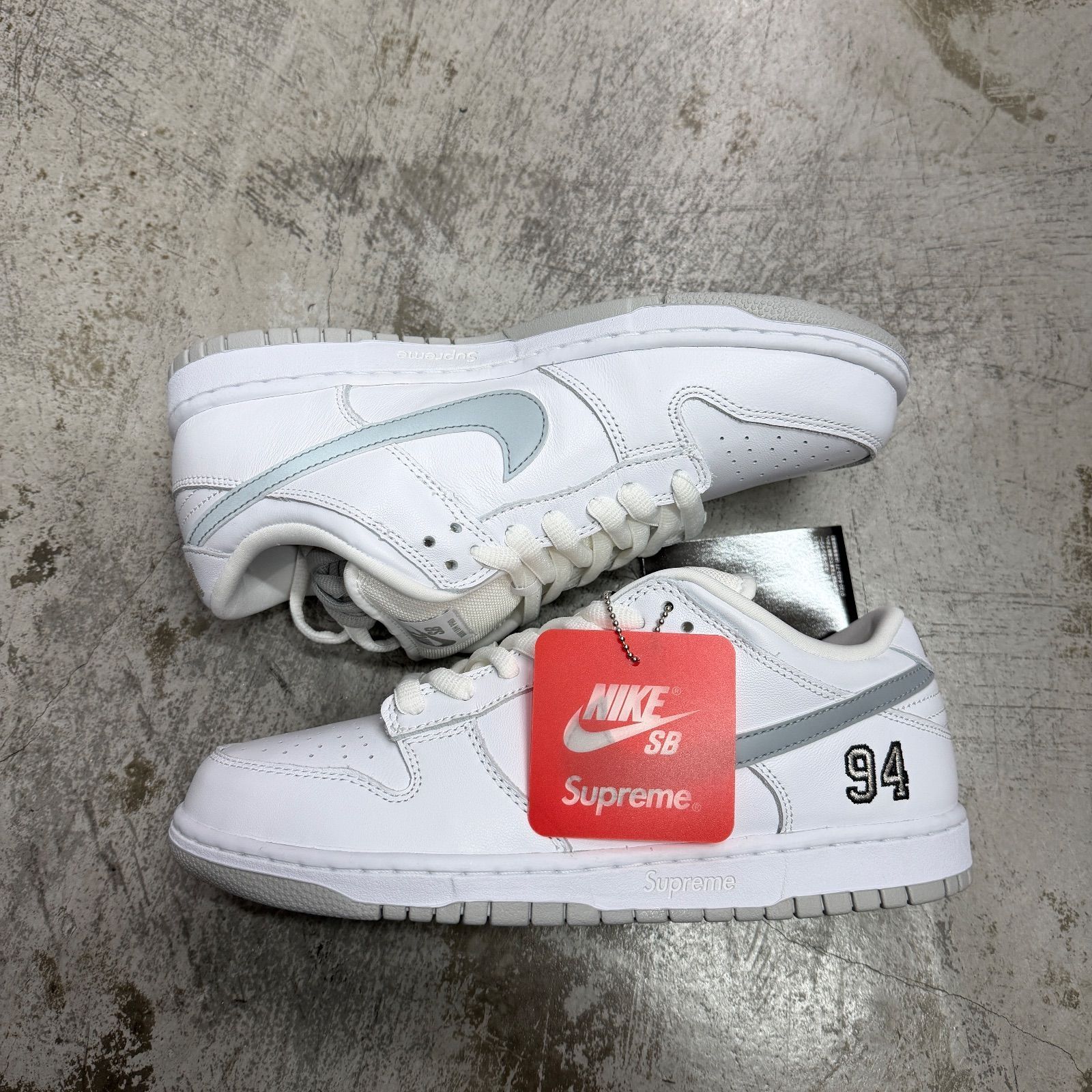 国内正規 未使用 NIKE SB × Supreme Dunk Low White コラボ ダンク