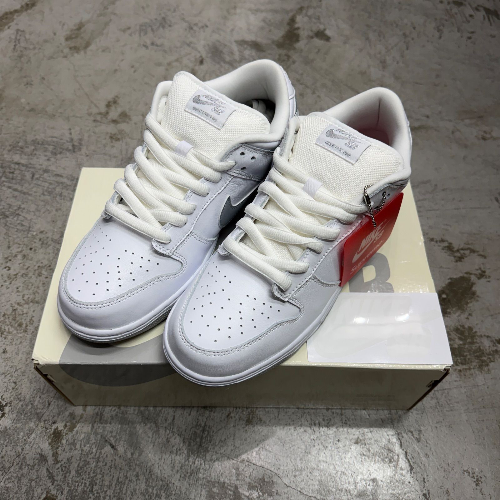 国内正規 未使用 NIKE SB × Supreme Dunk Low White コラボ ダンク 