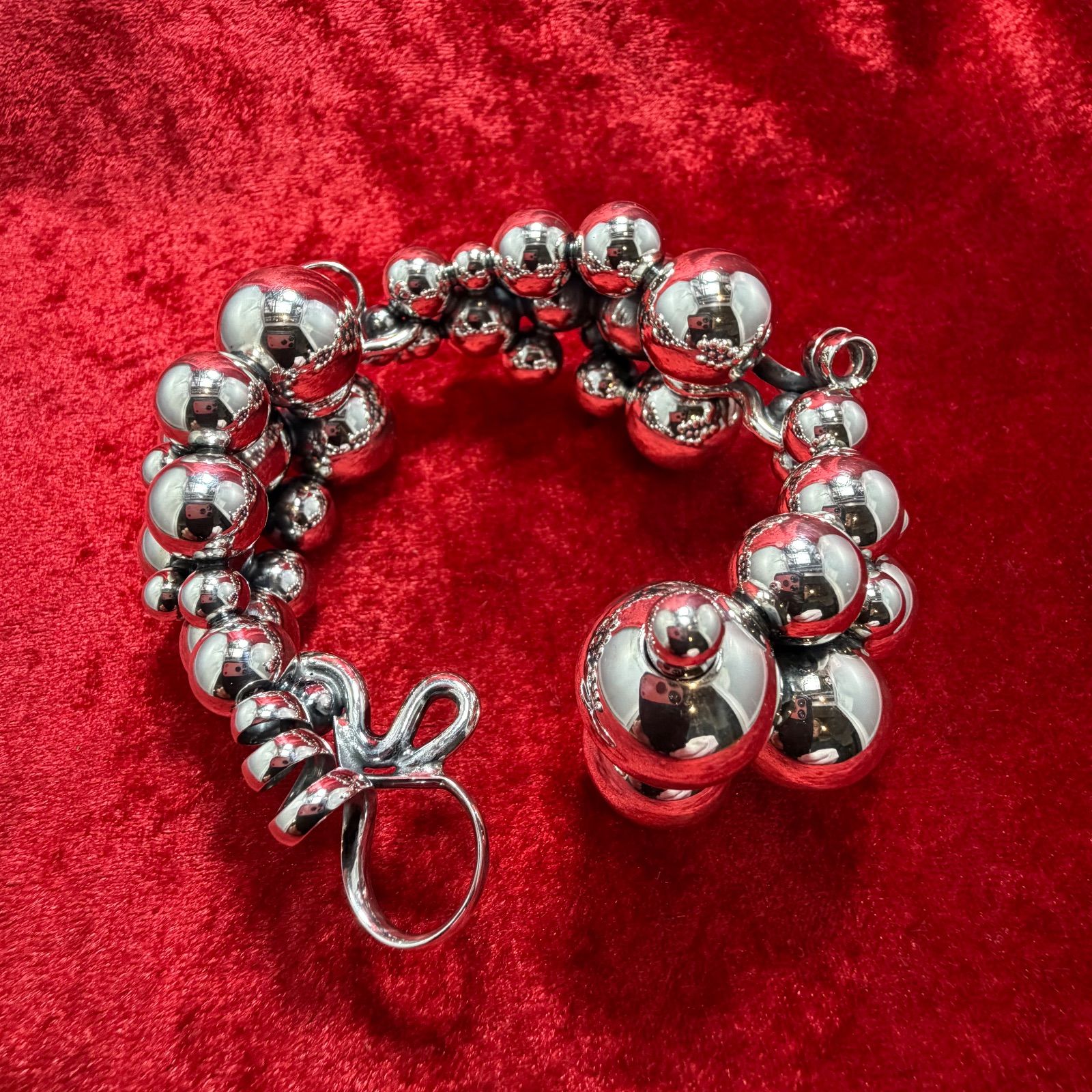 美品バングル 圧倒的 212g 豪華 ♯551B S/Mサイズ 大きい葡萄3房