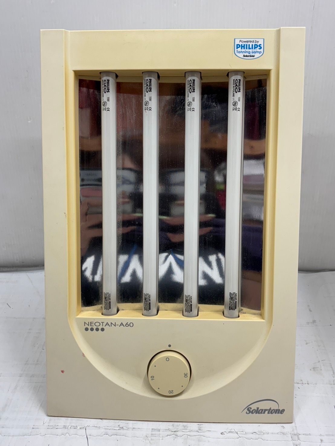 h10082 NEOTAN A-60 家庭用 日焼けマシン セルフタンニング ソーラー