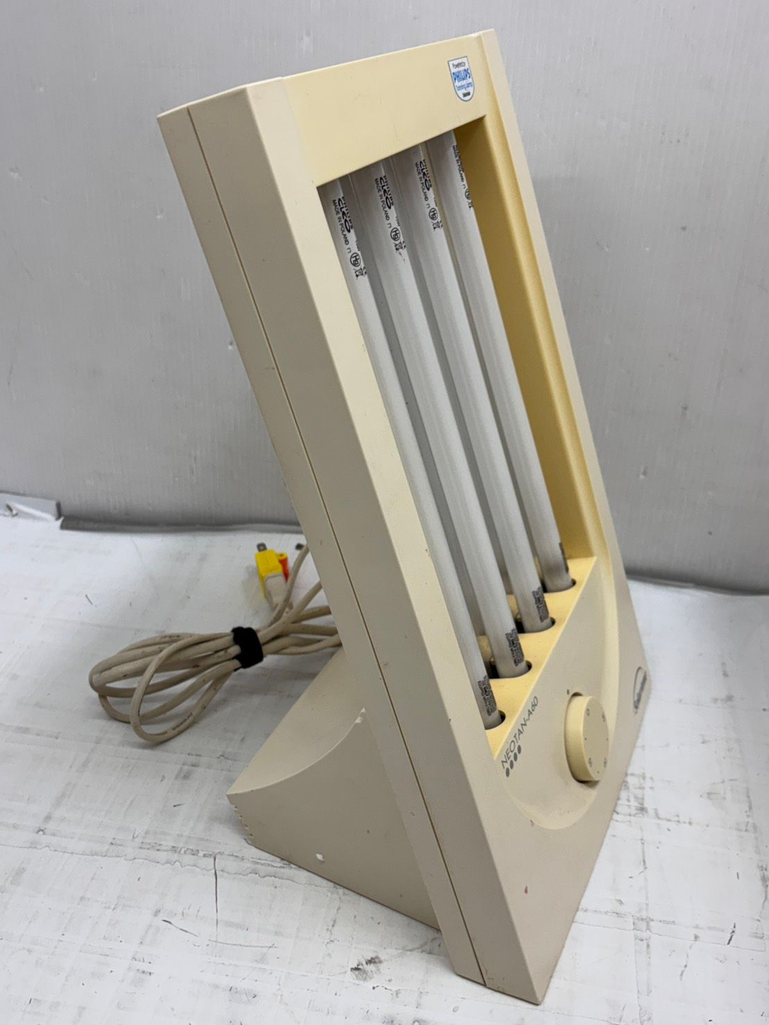 美品　日焼け　家庭用　タンニングマシン　NEOTAN ネオタン　A-60 Ꮶ*様 美品 日焼け 家庭用 タンニングマシン NEOTAN ネオタン A-60