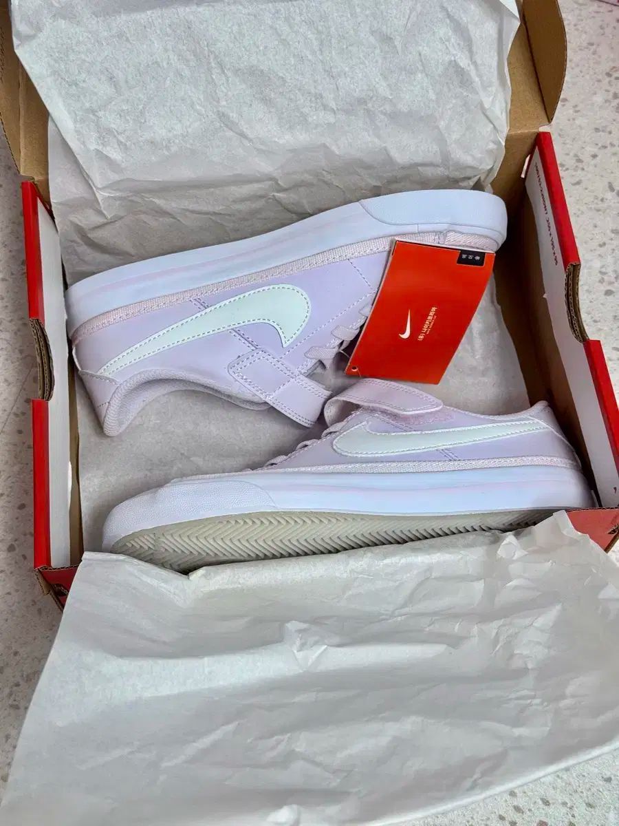 ナイキ スニーカー ラベンダー ピンク 210