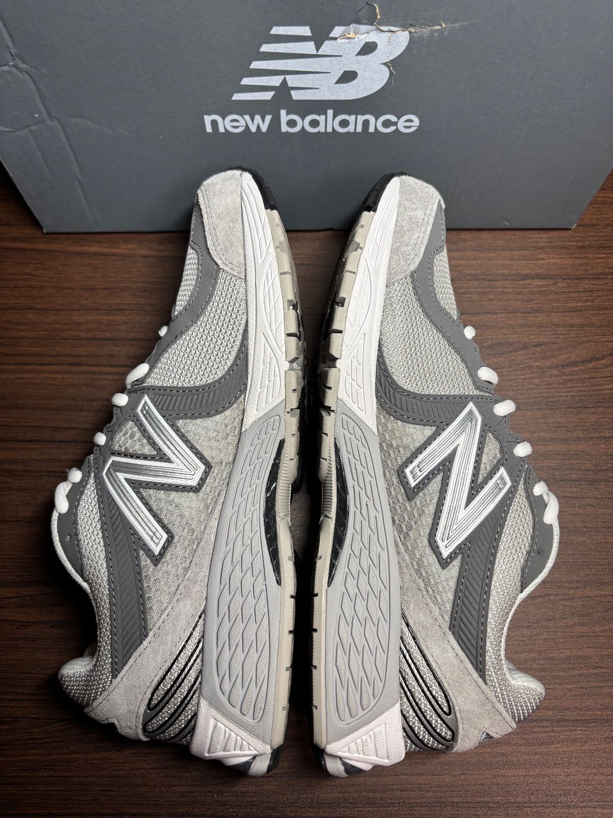 コムデギャルソン オム × ニューバランス 860V2 グレー ほぼ未使用