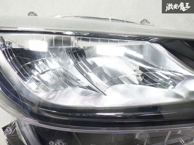 トヨタ 純正 MXPK10 MXPK11 アクア ヘッドライト ヘッドランプ 右 運転