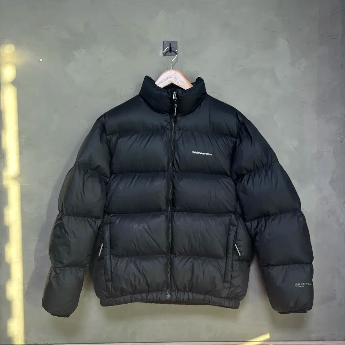 thisisneverthat パーテックス ダックダウン ダウン ブラック - メルカリ