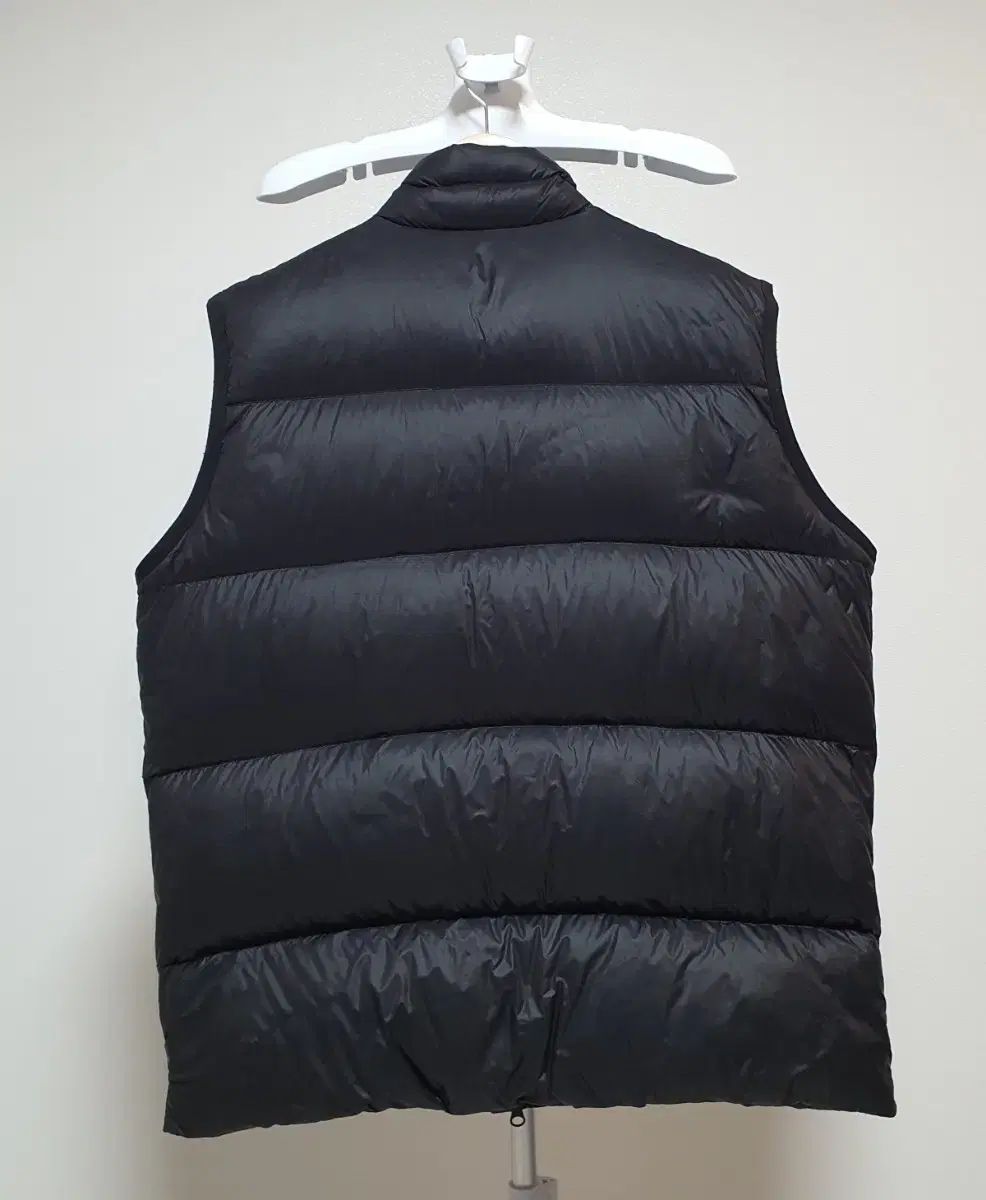 NIKE ACG ブラック ダウンベスト 105サイズ - メルカリ