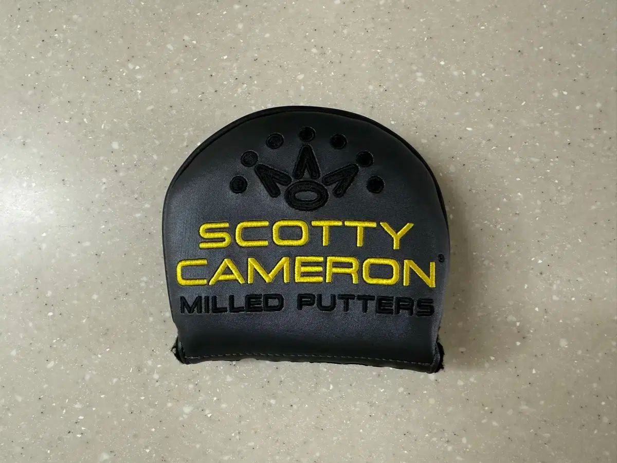 ファッション スコッティ キャメロン パターカバー スコッティ