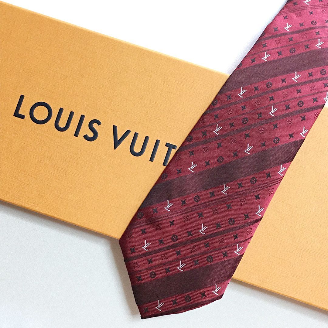 未使用級 ルイヴィトン Louis Vuitton ネクタイ シルク シルバー