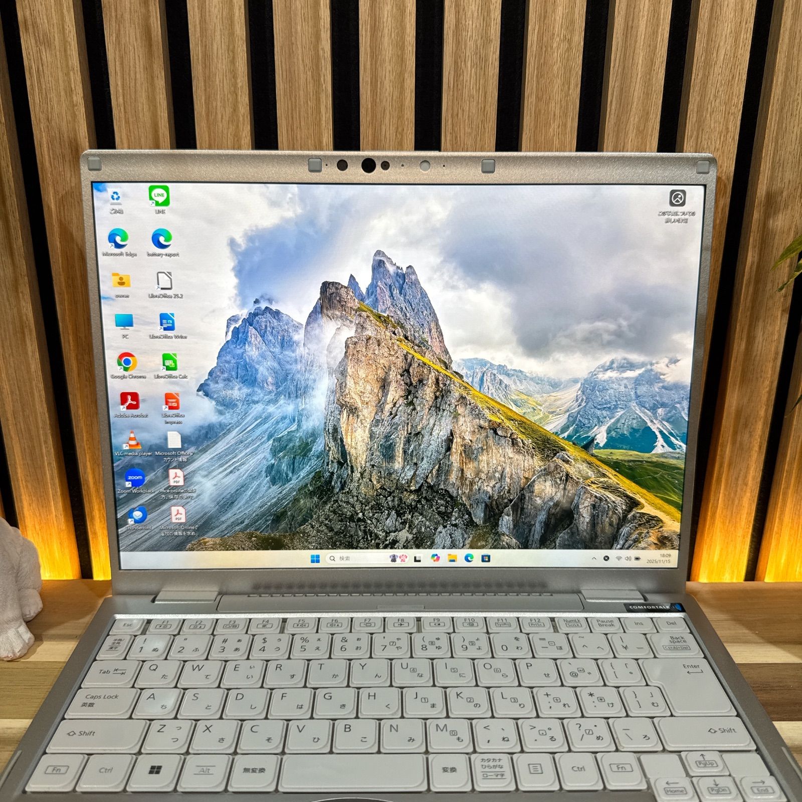 2K高画質‼️Let's note FV1☘メモリ16GB☘軽量 ノートパソコン 4549980735565.jpg