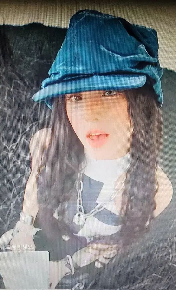 [i-dle] YUQI ウギ 直筆サイン入り チェキ ポラロイド G)I-DLE ウギ、新直筆サイン入りチェキが当たる！韓国の新しいカラコン