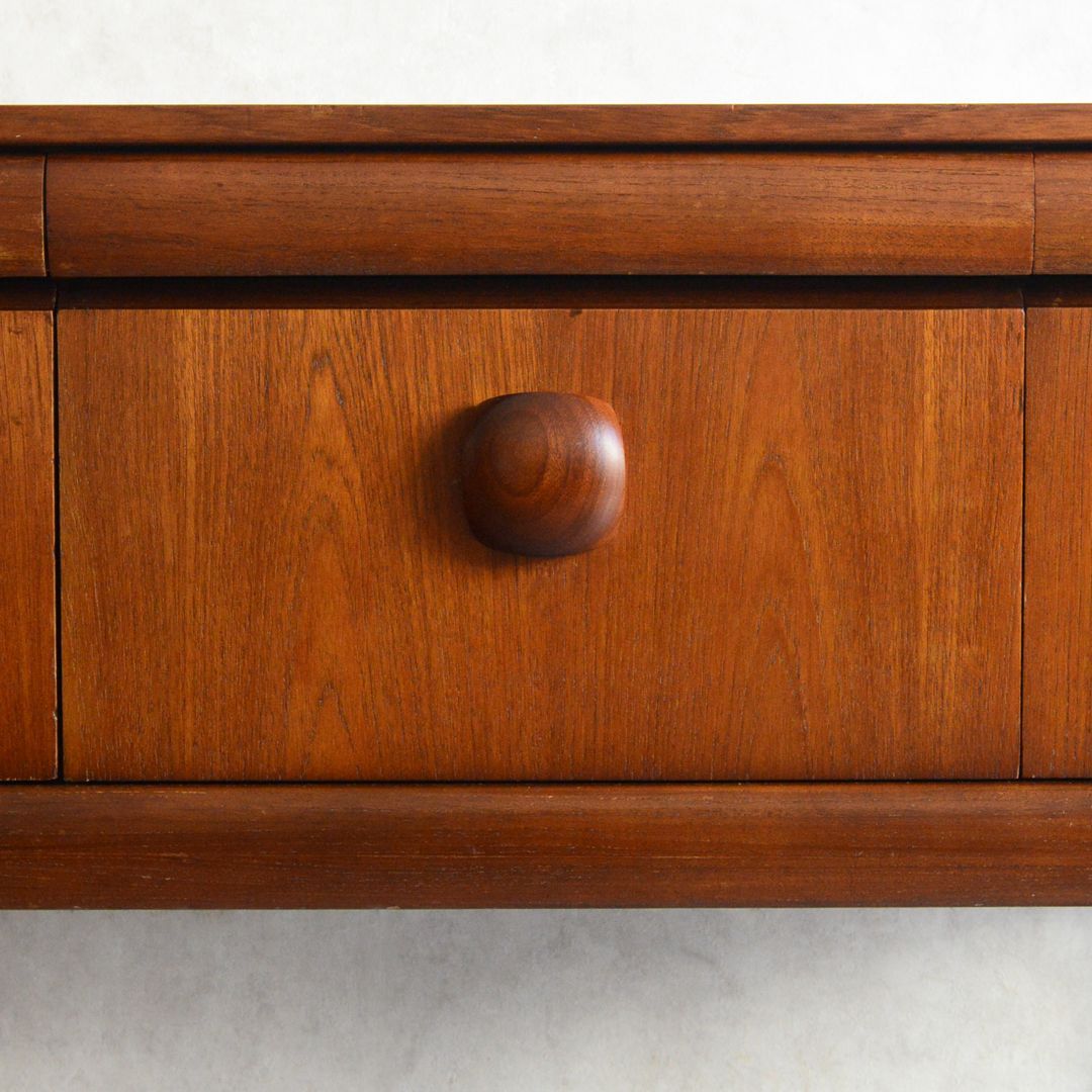 Elliotts of Newbury（EON) エリオッツ オブ ニューべリー チーク