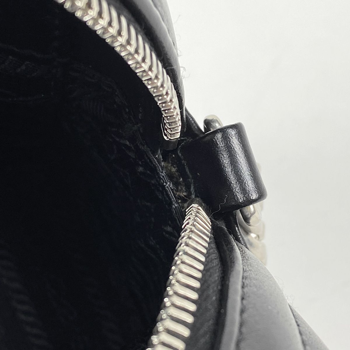 プラダ PRADA ダイアグラム チェーン ショルダーバッグ ロゴ