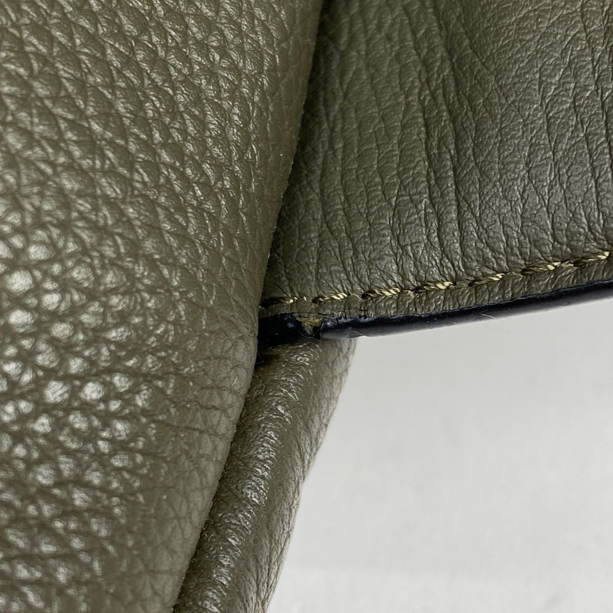 ロエベ LOEWE パズル スリング バッグ カーキ ボディバッグ レザー  