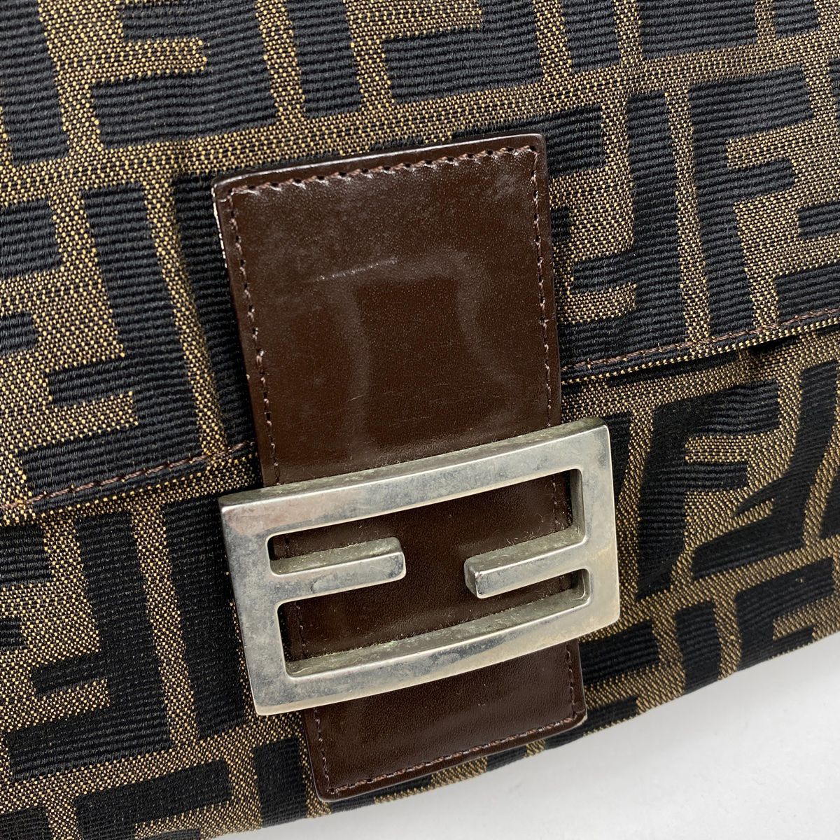 フェンディ FENDI ズッカ柄 ショルダーバッグ マンマバケット ワン