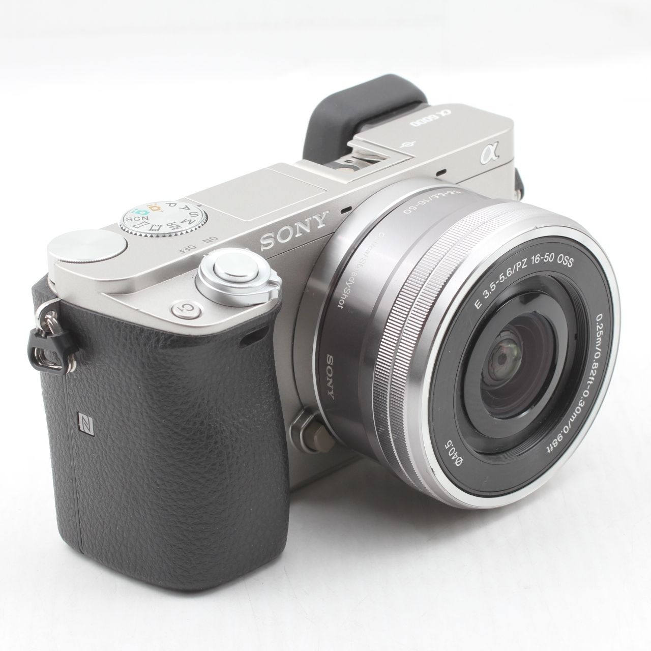 美品】SONY ソニー α6000 パワーズームレンズキット シルバー ILCE